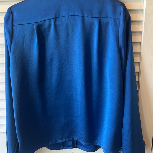 Karen Kane Elegant Blue Satin like Women's Blouse - Picture 2 of 8